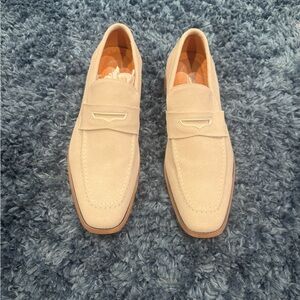 Cream suede loafers #summer.